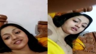 Smiling Beautiful Girlfriend Desi Nude Viral Video Call Sex Video